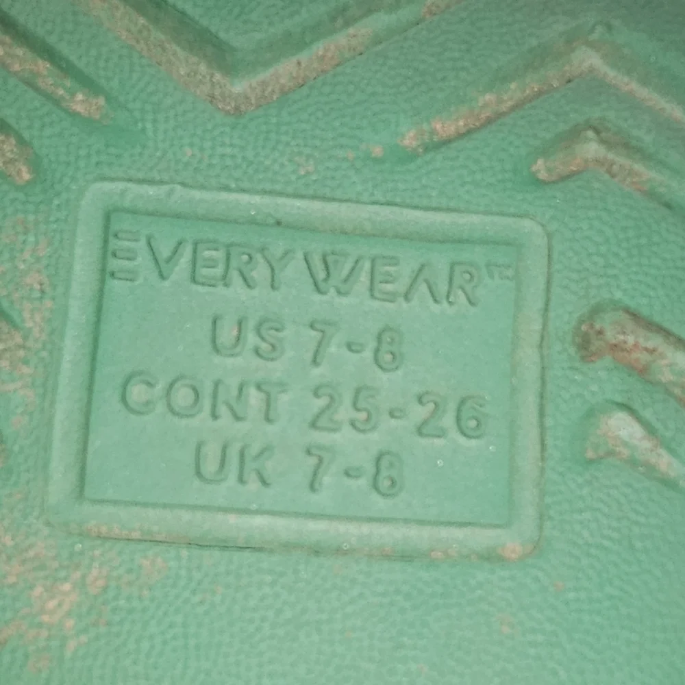 Totes Green Rubber Rain Boots with Yellow-Blue Pull Tabs
